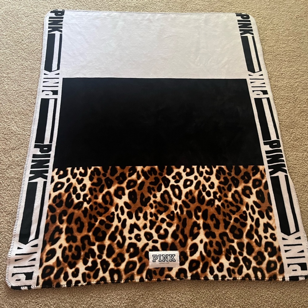 VS PINK leopard sherpa blanket